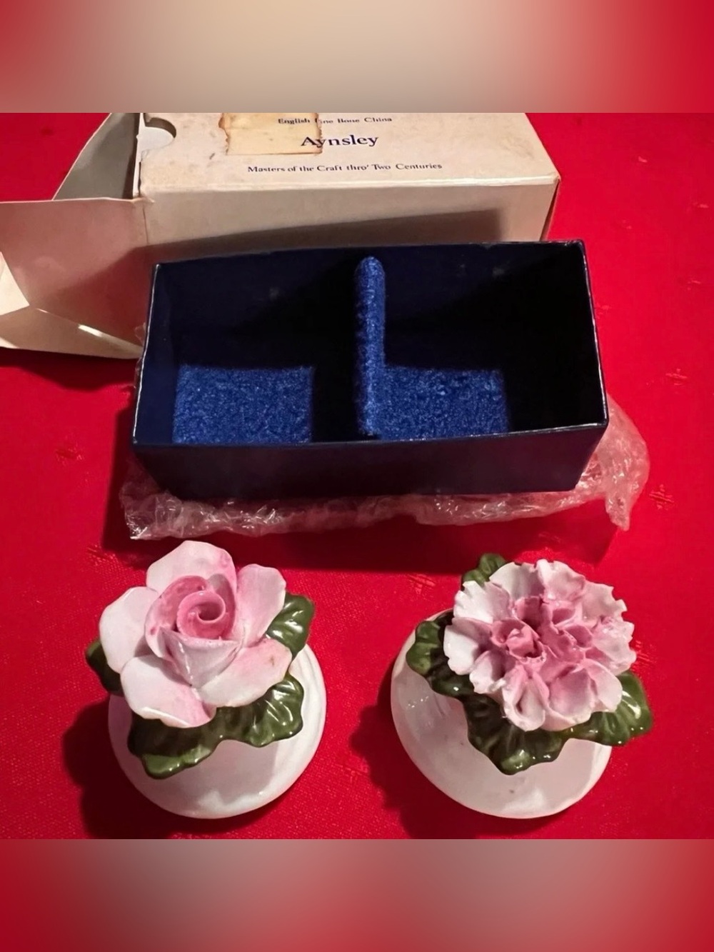 Aynsley English Fine Bone China vintage Rose Salt and Pepper Shakers